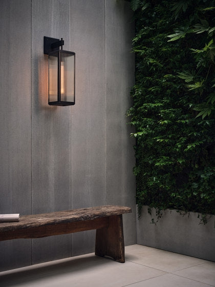 Wall sconce for outdoor